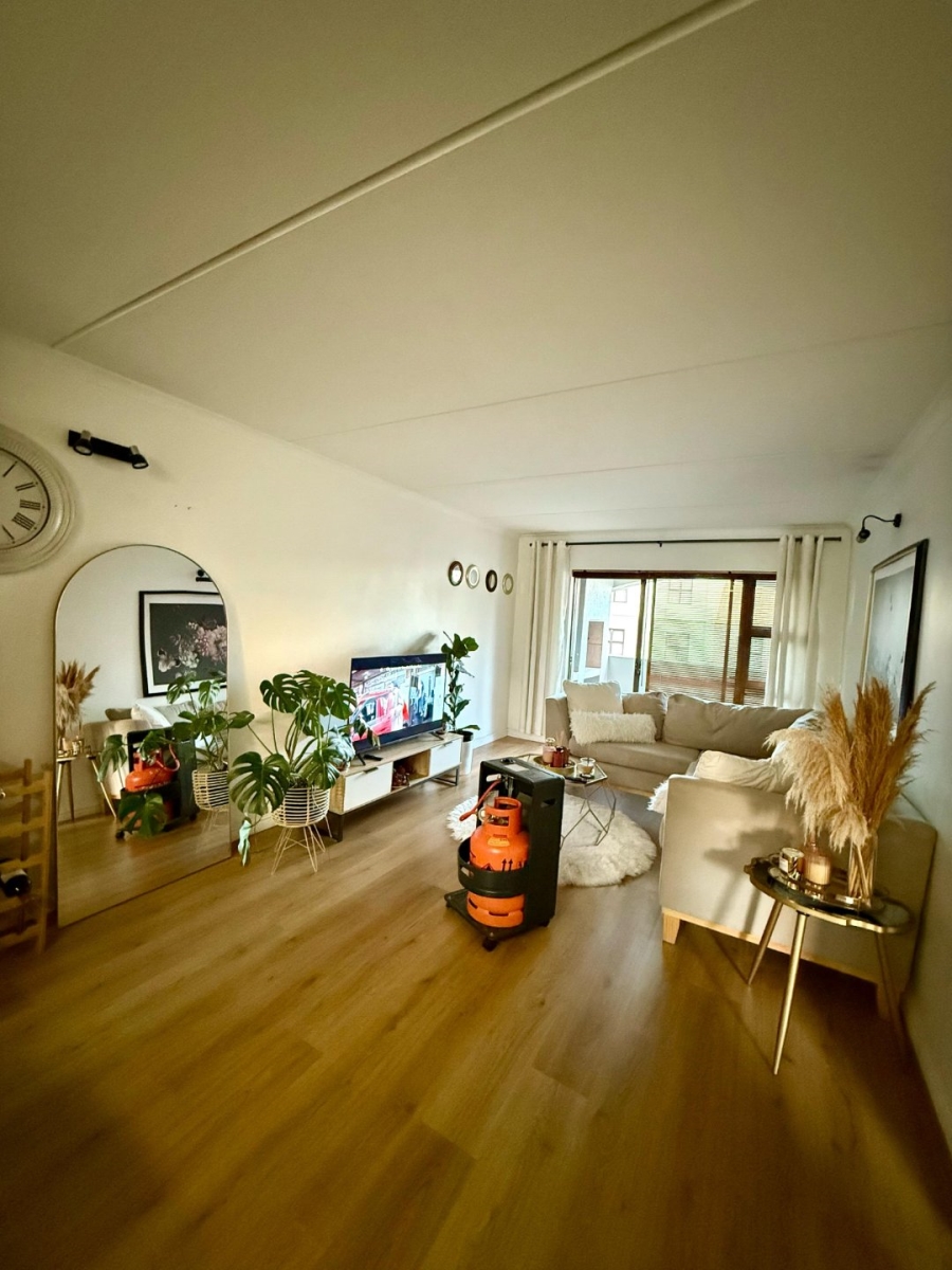 To Let 2 Bedroom Property for Rent in Vredekloof East Western Cape